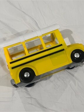 Coco melon school bus